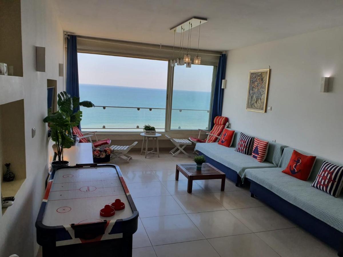 Magic On The Sea-Suites With A Private Jacuzzi And A Private Sea View Netanya Exterior photo