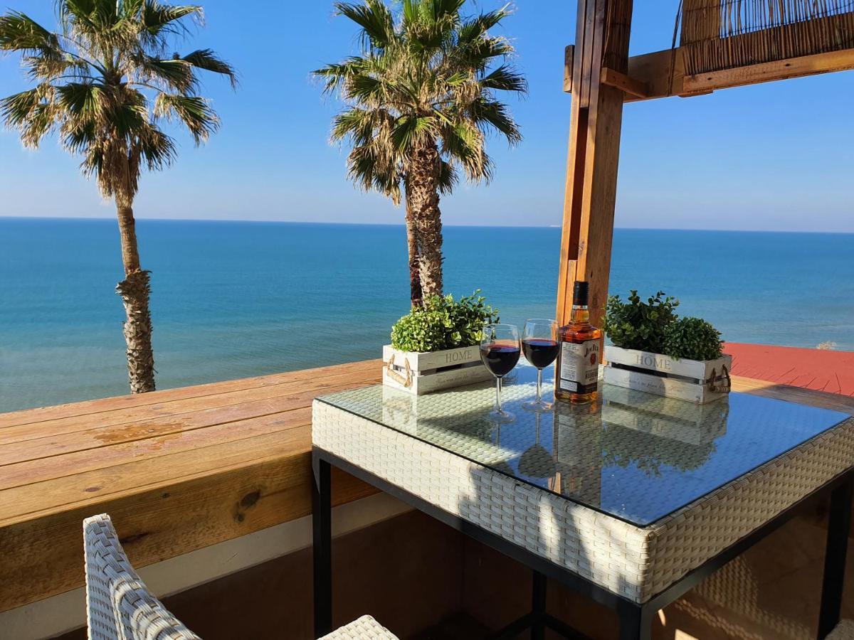 Magic On The Sea-Suites With A Private Jacuzzi And A Private Sea View Netanya Room photo