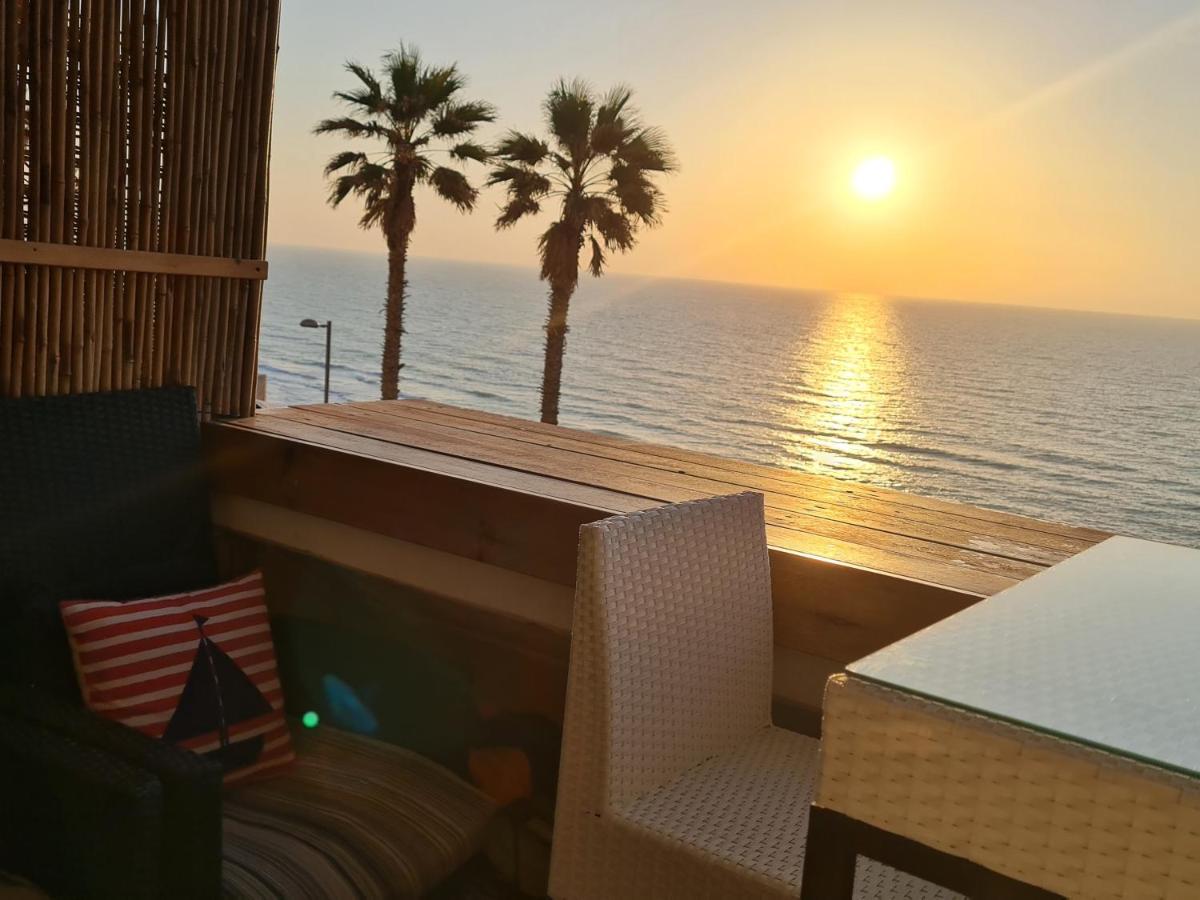 Magic On The Sea-Suites With A Private Jacuzzi And A Private Sea View Netanya Exterior photo