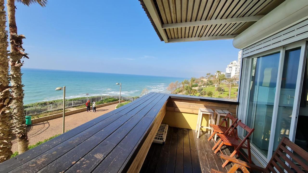 Magic On The Sea-Suites With A Private Jacuzzi And A Private Sea View Netanya Exterior photo