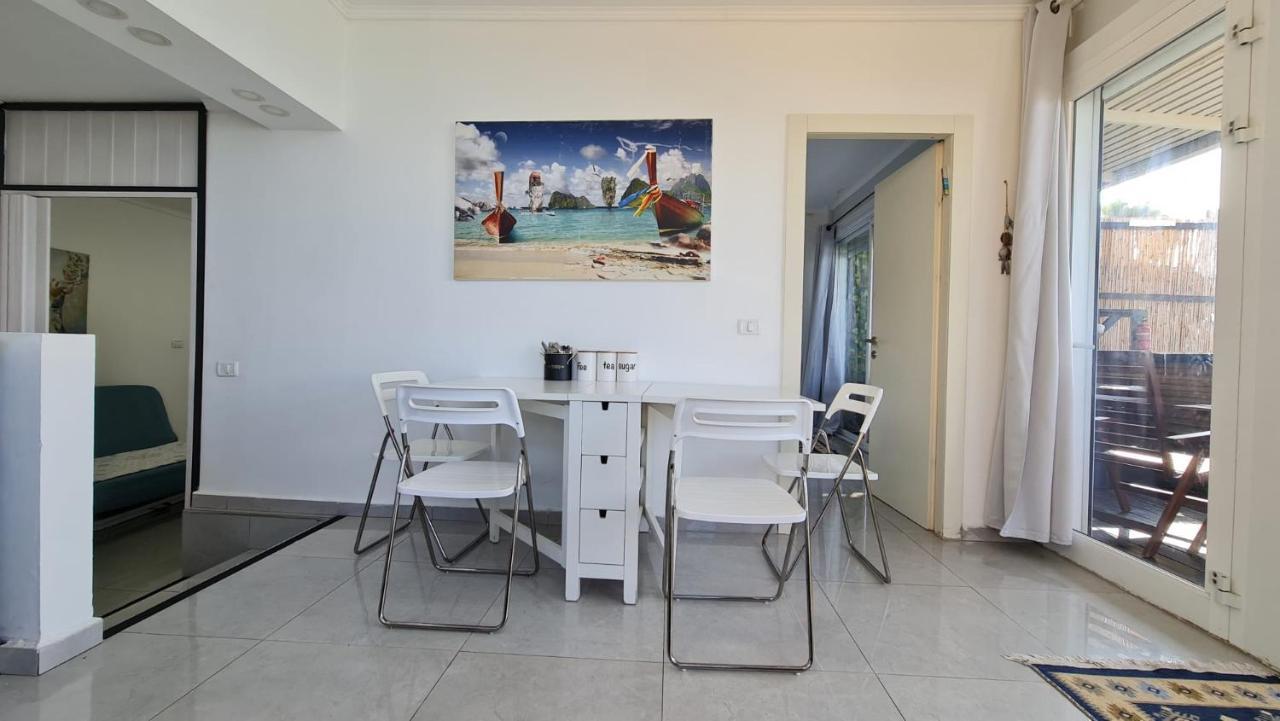 Magic On The Sea-Suites With A Private Jacuzzi And A Private Sea View Netanya Exterior photo