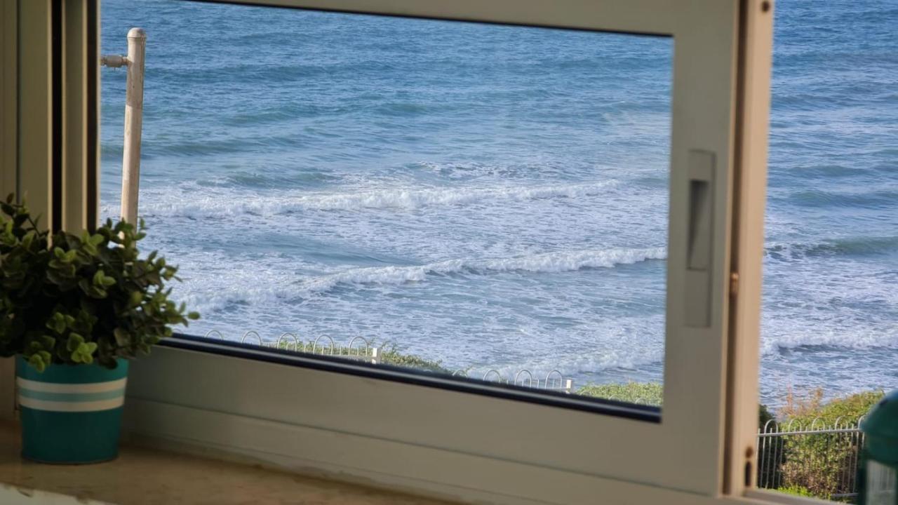 Magic On The Sea-Suites With A Private Jacuzzi And A Private Sea View Netanya Exterior photo
